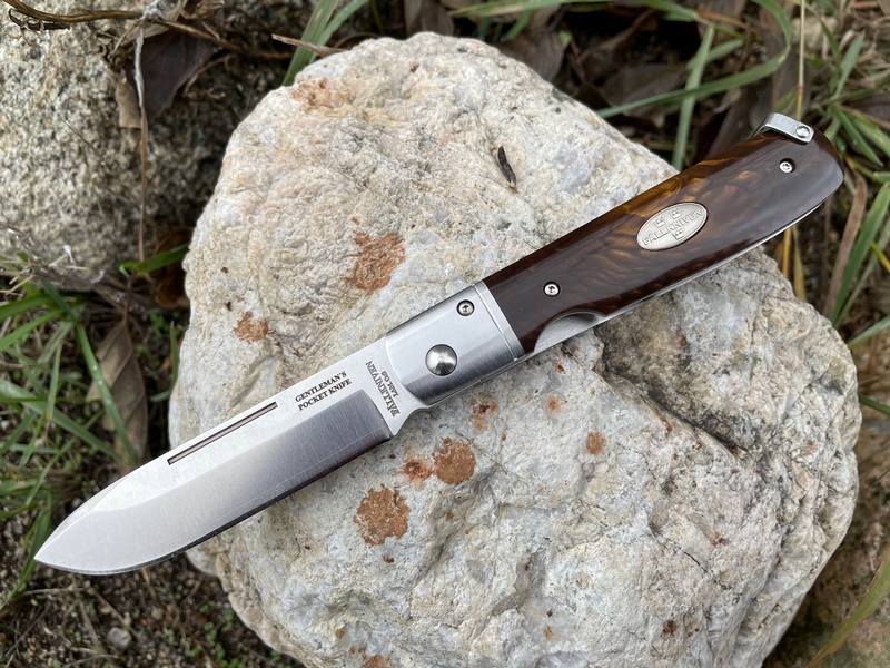 Fallkniven Gentlemans Pocket Knife Golden Dragon photo