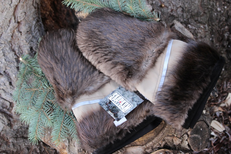 Skookumbrand® Moosehide and Beaverfur Mitts Artic tech