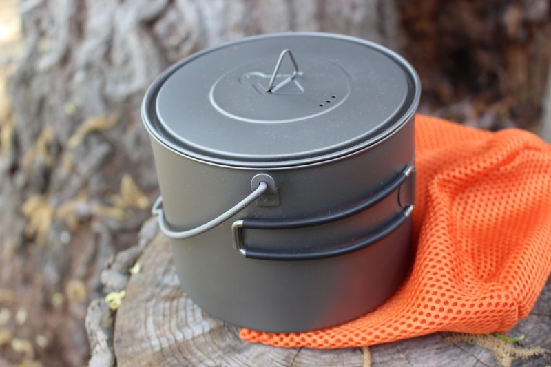 Toaks Titanium 1300ml Wing and Bail handle drinking cup