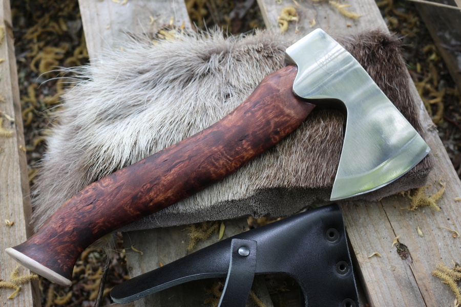 Karesuando Hunter Axe Large Brown