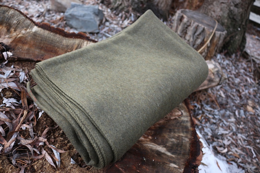 Value Wool Blanket Olive photo