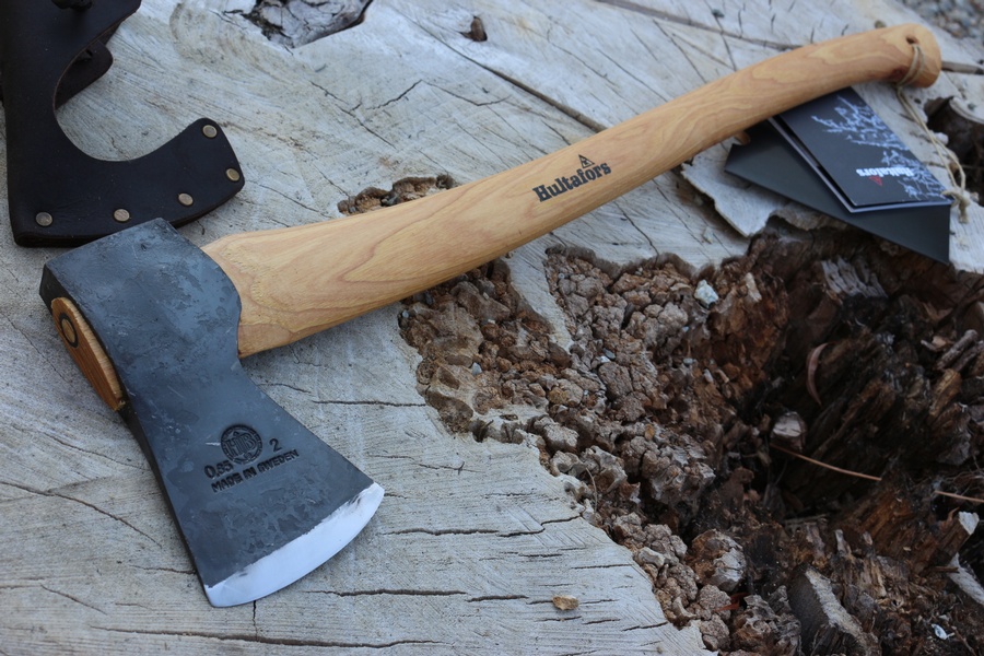 Hultafors Qvarfot Axe