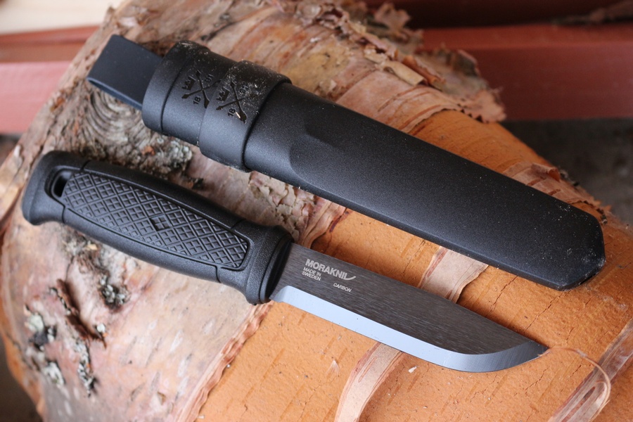 Mora Garberg Plain Sheath Carbon