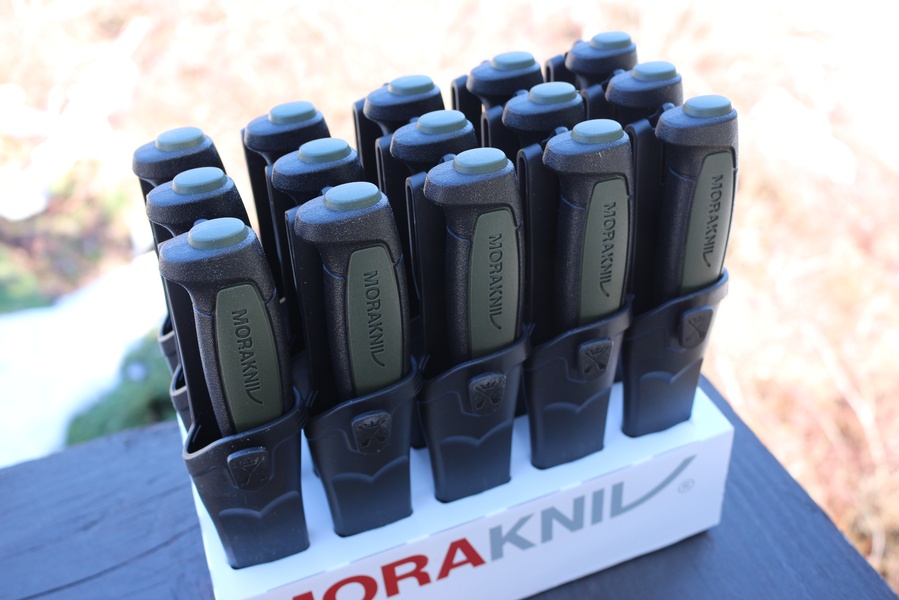 Mora Knives 511 Box of 15 Green and Black photo