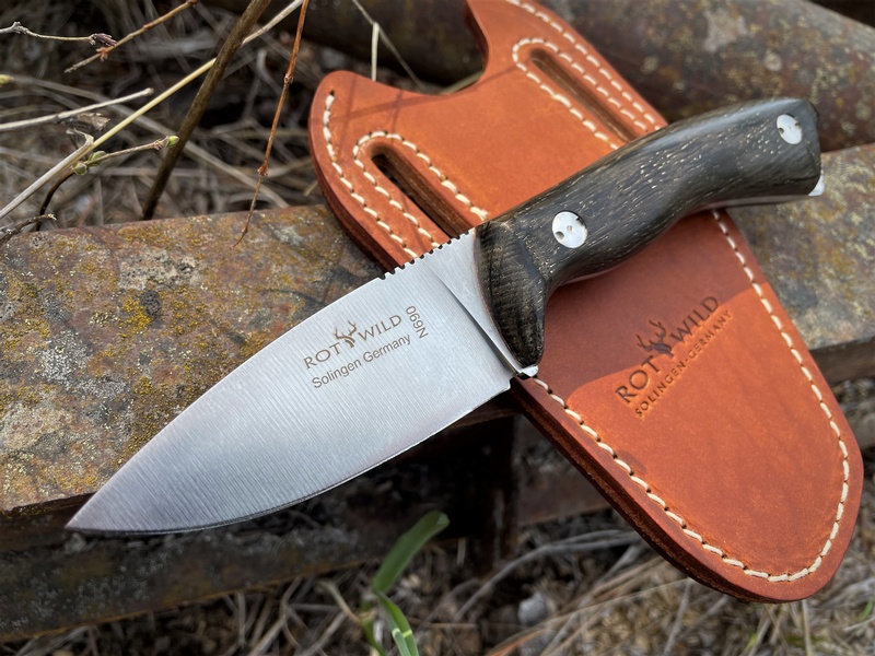 Otter Milan Bog Oak photo