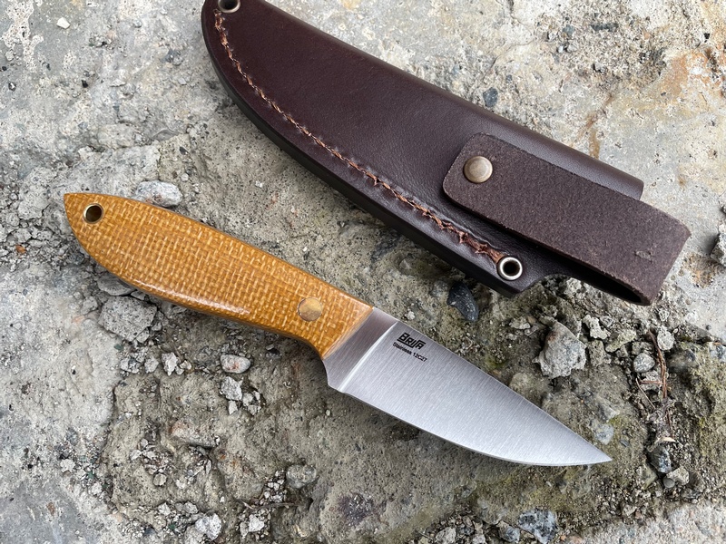 Brisa Bobtail Mustard Canvas Flat 